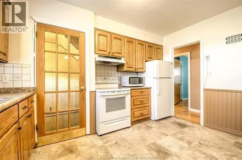 2870 Alexandra Avenue Windsor ON N9E 2J7