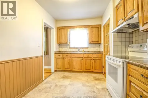 2870 Alexandra Avenue Windsor ON N9E 2J7