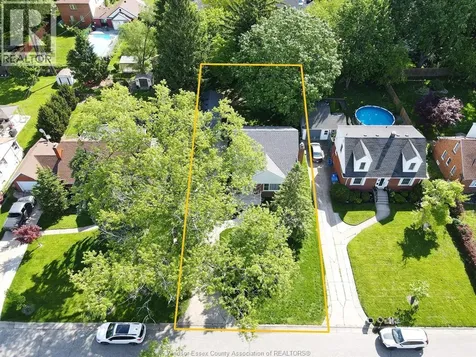 2870 Alexandra Avenue Windsor ON N9E 2J7