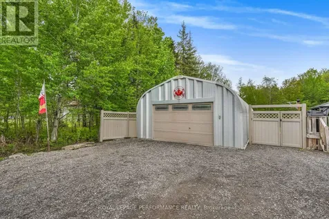 8872 Mitch Owens Road Ottawa ON K0A 1V0