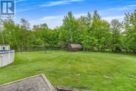 8872 Mitch Owens Road Ottawa ON K0A 1V0