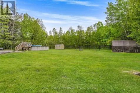 8872 Mitch Owens Road Ottawa ON K0A 1V0