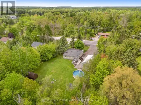 8872 Mitch Owens Road Ottawa ON K0A 1V0