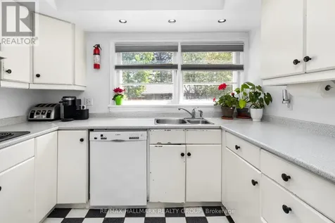 824 Byron Avenue Ottawa ON K2A 0H7