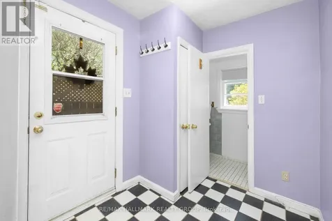 824 Byron Avenue Ottawa ON K2A 0H7