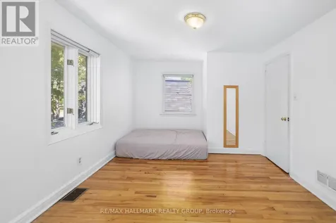 824 Byron Avenue Ottawa ON K2A 0H7