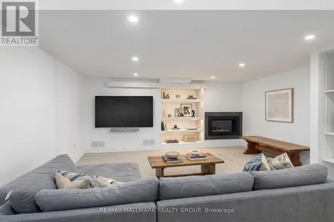 824 Byron Avenue Ottawa ON K2A 0H7