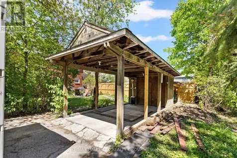 824 Byron Avenue Ottawa ON K2A 0H7