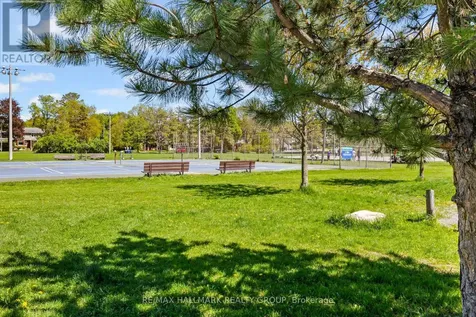824 Byron Avenue Ottawa ON K2A 0H7
