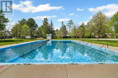 824 Byron Avenue Ottawa ON K2A 0H7
