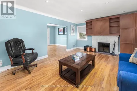 824 Byron Avenue Ottawa ON K2A 0H7