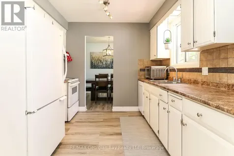 1007 Glen Mhor Crescent Midland ON L4R 4P5