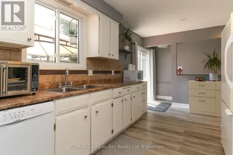 1007 Glen Mhor Crescent Midland ON L4R 4P5