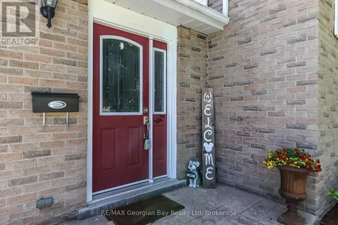1007 Glen Mhor Crescent Midland ON L4R 4P5