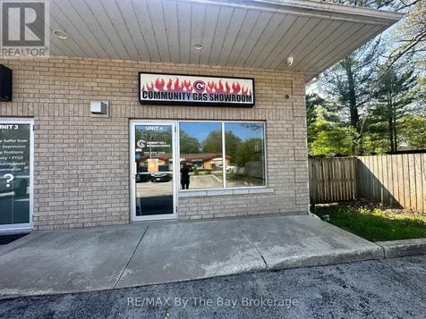 1423 Mosley Street Wasaga Beach ON L9Z 2C3
