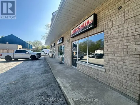 1423 Mosley Street Wasaga Beach ON L9Z 2C3