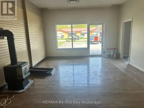 1423 Mosley Street Wasaga Beach ON L9Z 2C3
