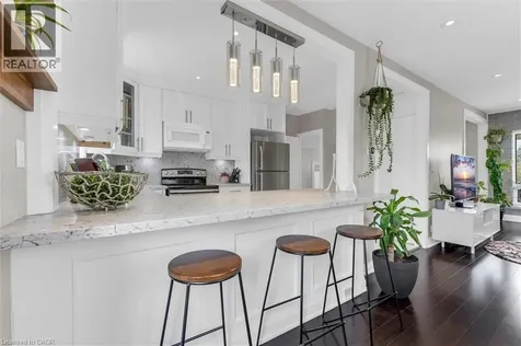 196 Campbell Avenue Hamilton ON L8H 2G3