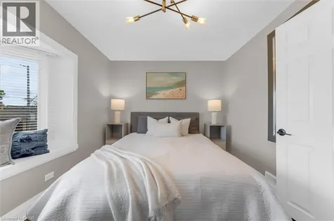 196 Campbell Avenue Hamilton ON L8H 2G3