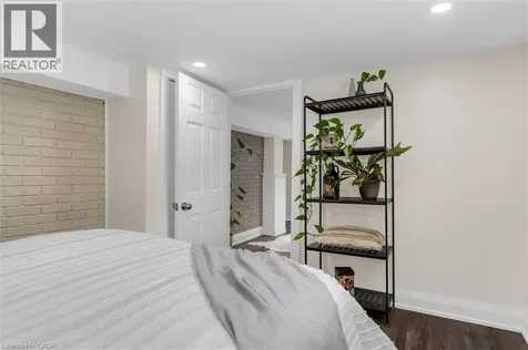196 Campbell Avenue Hamilton ON L8H 2G3