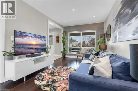 196 Campbell Avenue Hamilton ON L8H 2G3