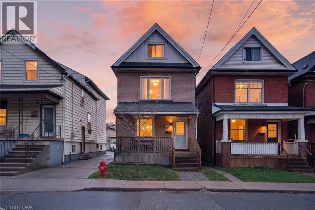 209 Glendale Avenue North Hamilton ON L8L 7K2