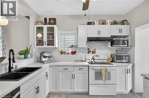209 Glendale Avenue North Hamilton ON L8L 7K2