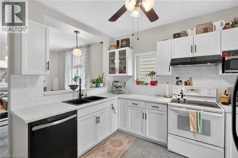 209 Glendale Avenue North Hamilton ON L8L 7K2