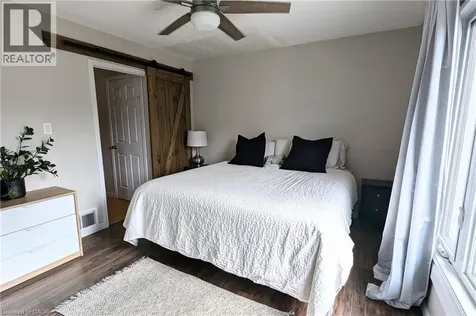 209 Glendale Avenue North Hamilton ON L8L 7K2
