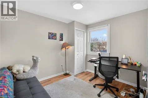 209 Glendale Avenue North Hamilton ON L8L 7K2