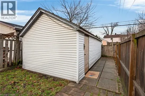 209 Glendale Avenue North Hamilton ON L8L 7K2