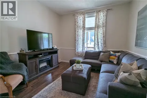 209 Glendale Avenue North Hamilton ON L8L 7K2