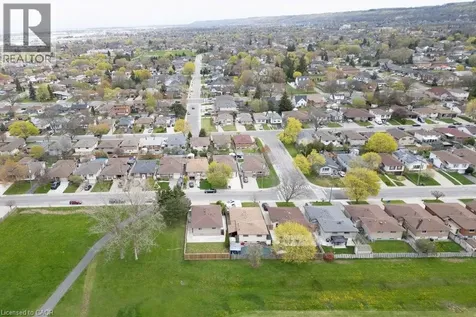 116 Highridge Avenue Hamilton ON L8E 3Y9
