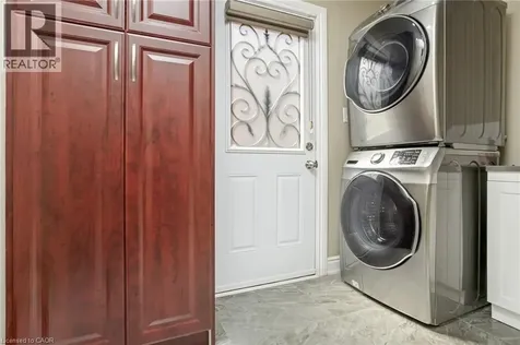 2235 Grenville Drive Oakville ON L6H 4W7