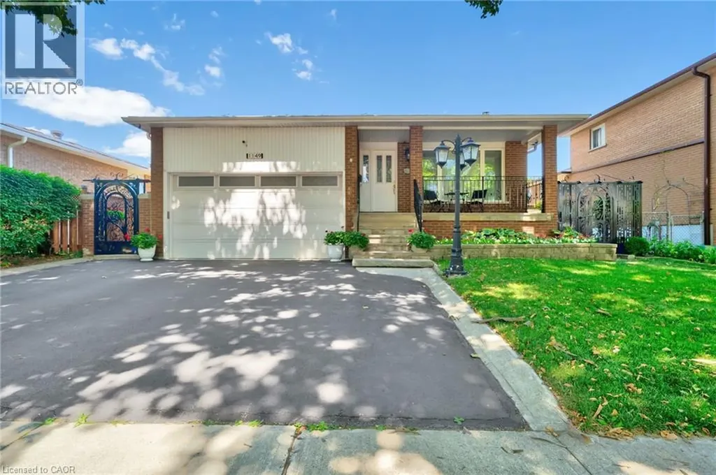 1149 Dowland Crescent Burlington ON L7T 4C7