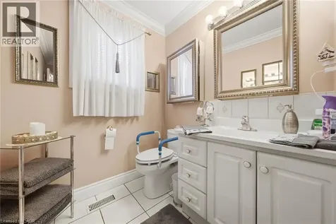 1149 Dowland Crescent Burlington ON L7T 4C7