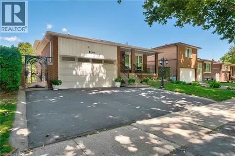 1149 Dowland Crescent Burlington ON L7T 4C7