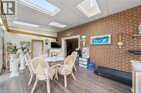 1149 Dowland Crescent Burlington ON L7T 4C7