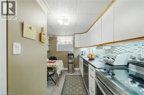 1149 Dowland Crescent Burlington ON L7T 4C7