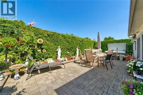 1149 Dowland Crescent Burlington ON L7T 4C7