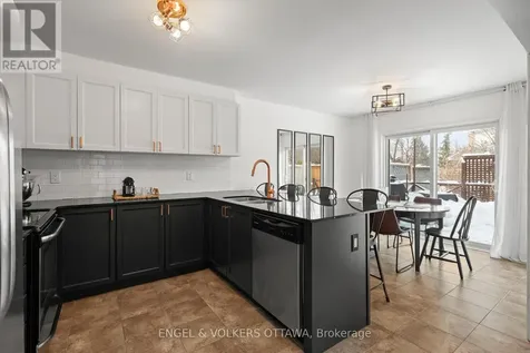 166 Lily Pond Street Ottawa ON K2M 0J5