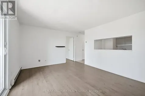 270 Brittany Drive Ottawa ON K1K 4M3