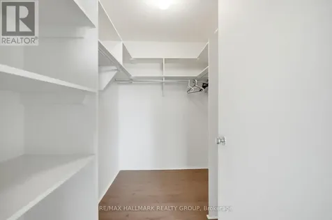 270 Brittany Drive Ottawa ON K1K 4M3