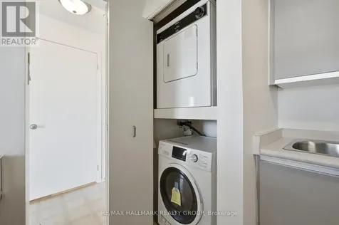 270 Brittany Drive Ottawa ON K1K 4M3