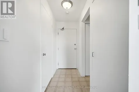 270 Brittany Drive Ottawa ON K1K 4M3