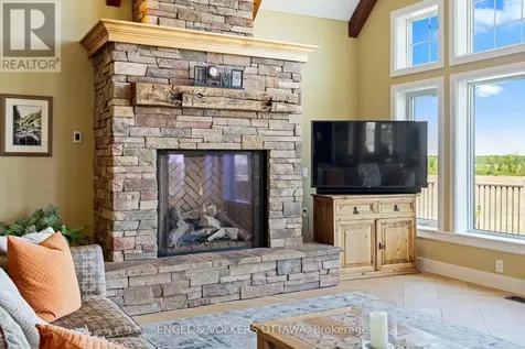 2659 River Road Ottawa ON K4M 1B4
