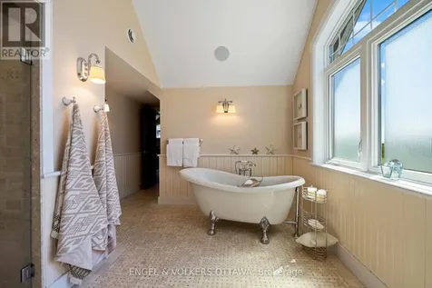 2659 River Road Ottawa ON K4M 1B4