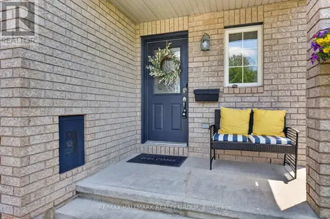369 Rolling Meadow Crescent Ottawa ON K1W 0A9