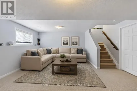 369 Rolling Meadow Crescent Ottawa ON K1W 0A9