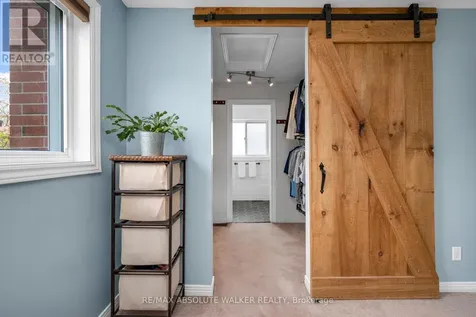 108 Plover Lane Ottawa ON K2B 8M2